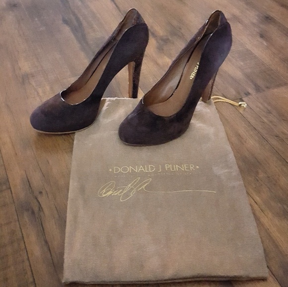 Donald J. Pilner -‎ Brown Suede & Reptile Heels - Picture 2 of 5
